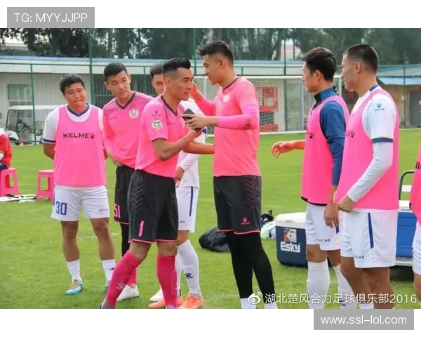 奥兰多城举办退役球员联谊会,老将共话经验与成长 奥兰多城举办退役球员联谊会,老将共话经验与成长