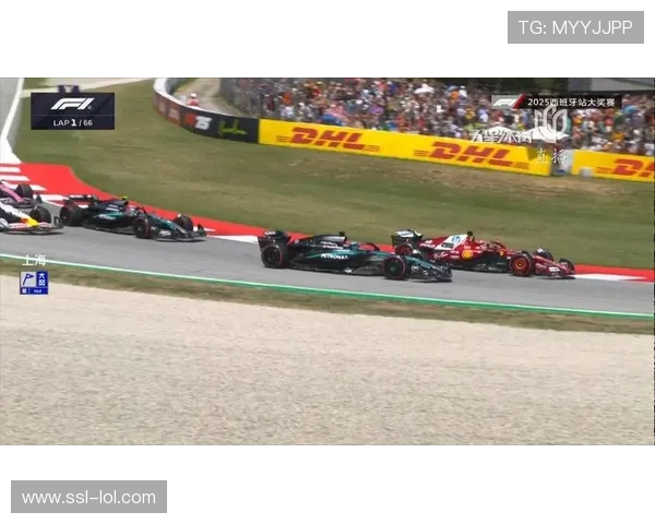 皮亚斯特里巴西站遭遇10秒罚时，与安东内利碰撞引发安全车